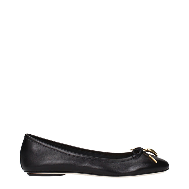 Black Leather Ballet FlatsDescription: The product with MPN CHC25S08HQN001 and code F84532 leather in black is a ballet flats designed by Chloé. It has features like front detail.Black Leather Ballet Flats${tagsChloéAulae Black Leather Ballet Flats ChloéA
