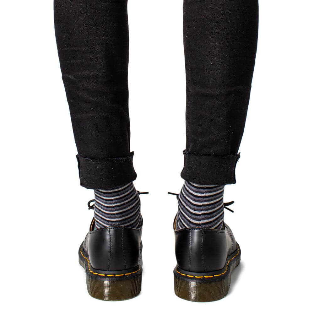 Black Leather Oxfords And DerbiesThe Dr. Martens 1461 Mono Black Smooth men’s dress shoes are a perfect blend of style and comfort. Made with a 100% leather upper, these shoes offer a sophisticated look and long-lasting durability. The inner lining is com