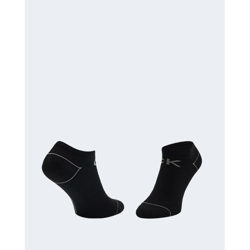 Black Cotton SocksCalvin Klein SNEAKER 2P ALL women’s socks (code 701218779) are the perfect choice for those who value comfort, style, and quality. This 2-pack includes one pair with a prominent CK logo and another with an all-over logo print, ideal for