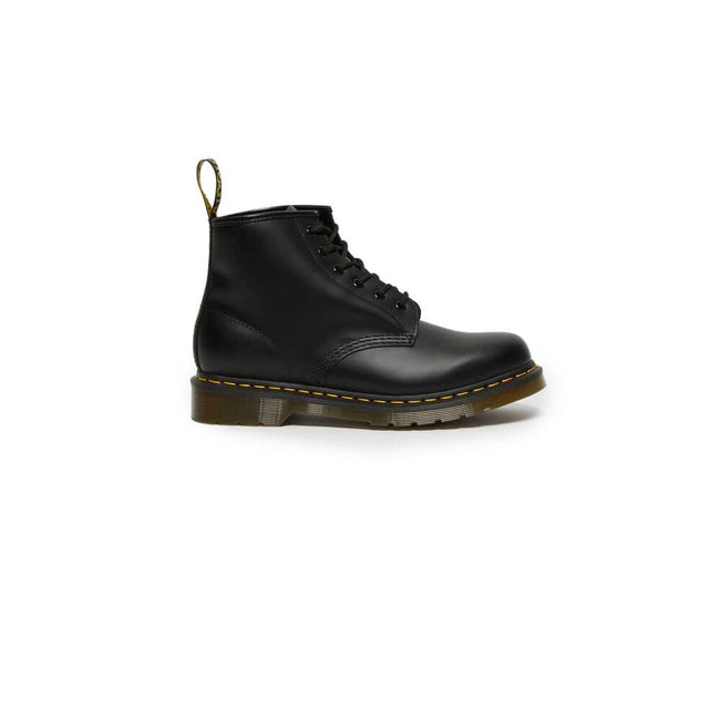 Black Leather Athletic SneakersDiscover the Dr. Martens 101 YS 26230001 men’s boots, made from 100% high-quality leather. These iconic boots offer the perfect balance of style and comfort, making them ideal for any occasion, from everyday wear to more cas