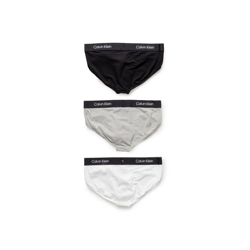White Cotton BriefsExperience timeless comfort and style with the Calvin Klein Underwear HIP BRIEF men’s briefs, available in a convenient 3-pack. Made from 100% high-quality cotton, these briefs provide a perfect fit and a soft feel against the skin. The