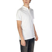 White Cotton Polo ShirtThe Boss Passertip 10256683 01 50507699 men’s short-sleeved polo is the perfect choice for those seeking a refined and contemporary look. Made from a high-quality blend of 95% cotton and 5% elastane, this polo ensures comfort, softn