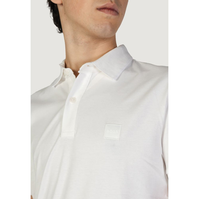 White Cotton Polo ShirtThe Boss Passertip 10256683 01 50507699 men’s short-sleeved polo is the perfect choice for those seeking a refined and contemporary look. Made from a high-quality blend of 95% cotton and 5% elastane, this polo ensures comfort, softn