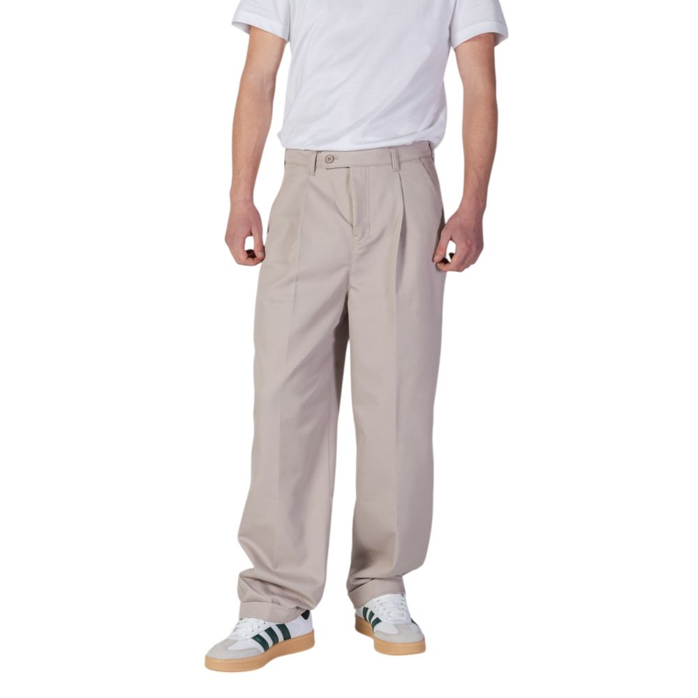 Beige Recycled Polyester Casual PantsThe Calvin Klein Jeans TAILORED J30J326927 men’s trousers feature a regular/comfort fit, perfect for those seeking both style and functionality. Crafted from a blend of 49% recycled polyester, 48% organic cotton, and 3