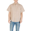 Beige Linen Shortsleeve ShirtDiscover the Calvin Klein Jeans LINEN COTTON S/S J30J327296 short-sleeve shirt for men, an essential piece for your summer wardrobe. Made with a blend of 58% linen and 42% cotton, this shirt offers unique freshness and breatha