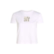 White Recycled Cotton T-ShirtDiscover the short-sleeve women’s t-shirt by Calvin Klein Jeans, a clothing item that combines style and sustainability. Made from 100% recycled cotton, this t-shirt is perfect for those looking for a casual yet refined look.