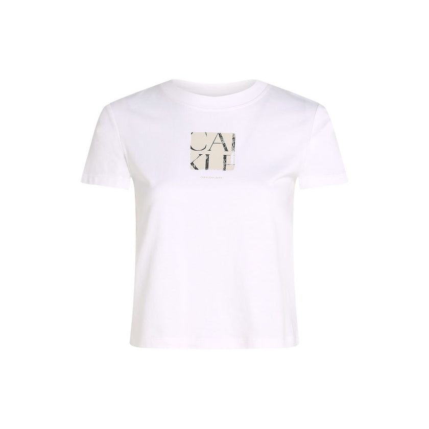 White Recycled Cotton T-ShirtDiscover the short-sleeve women’s t-shirt by Calvin Klein Jeans, a clothing item that combines style and sustainability. Made from 100% recycled cotton, this t-shirt is perfect for those looking for a casual yet refined look.