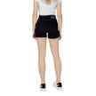 Black Cotton ShortsDiscover the Calvin Klein Jeans MOM J20J225154 women’s shorts, an essential piece for your summer wardrobe. Made with high-quality materials, featuring 94% cotton, 4% elastomultiester, and 2% elastane/lycra, these shorts provide excepti