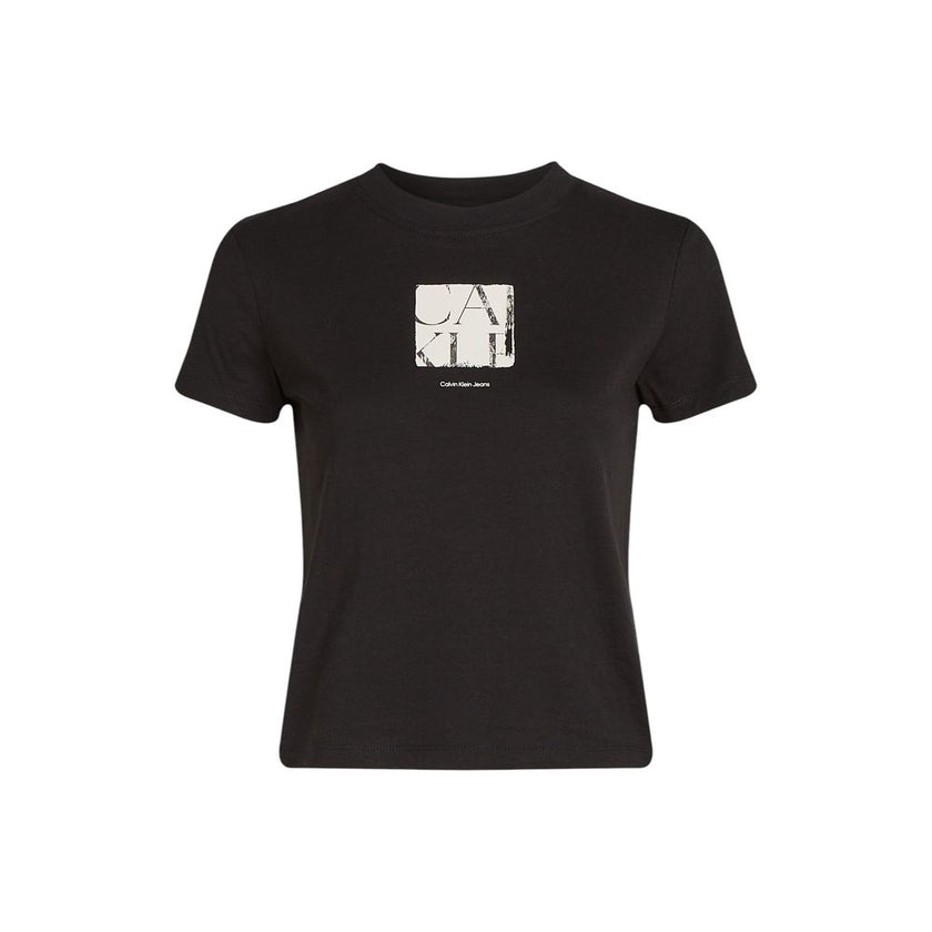 Black Recycled Cotton T-ShirtDiscover the short-sleeve women’s t-shirt by Calvin Klein Jeans, a clothing item that combines style and sustainability. Made from 100% recycled cotton, this t-shirt is perfect for those looking for a casual yet refined look.