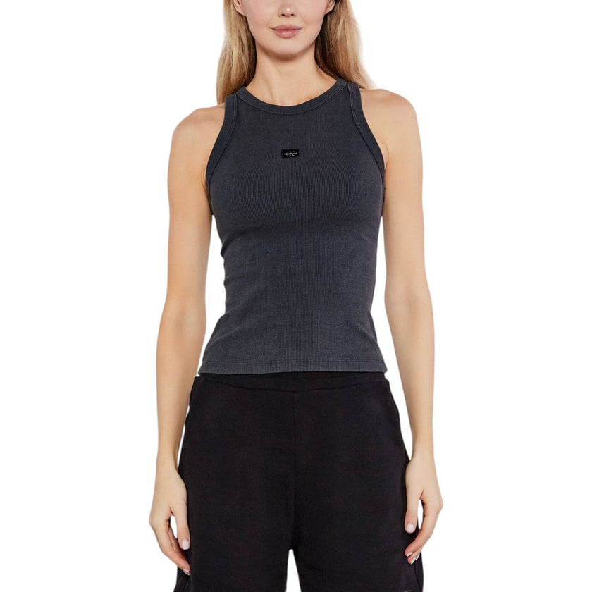 Gray Recycled Cotton Tank TopDiscover the Calvin Klein Jeans women’s tank top WASHED WOVEN LABEL J20J225311, a clothing piece that combines style and comfort. Made from 95% recycled cotton and 5% elastane/lycra, this tank top offers a fitted silhouette an