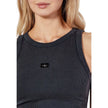 Gray Recycled Cotton Tank TopDiscover the Calvin Klein Jeans women’s tank top WASHED WOVEN LABEL J20J225311, a clothing piece that combines style and comfort. Made from 95% recycled cotton and 5% elastane/lycra, this tank top offers a fitted silhouette an