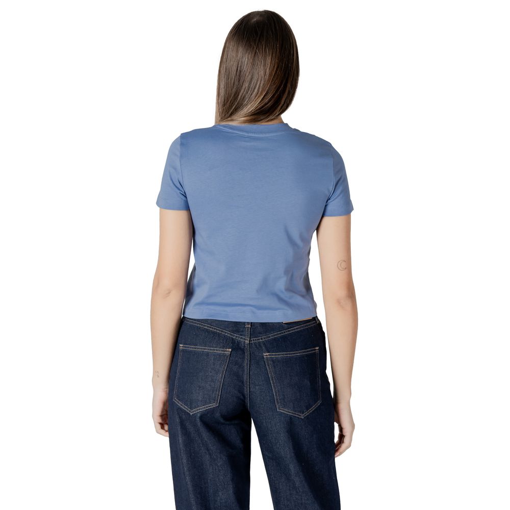 Light Blue Recycled Cotton T-ShirtDiscover the Calvin Klein Jeans PLACED INSTITUTIONAL J20J225524 short sleeve t-shirt for women, made from 100% recycled cotton for exceptional comfort and a perfect fit. This model features a minimalist design with the Ca