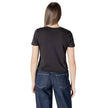 Black Recycled Cotton T-ShirtDiscover the Calvin Klein Jeans PLACED INSTITUTIONAL J20J225524 short sleeve t-shirt for women, made from 100% recycled cotton for exceptional comfort and a perfect fit. This model features a minimalist design with the Calvin