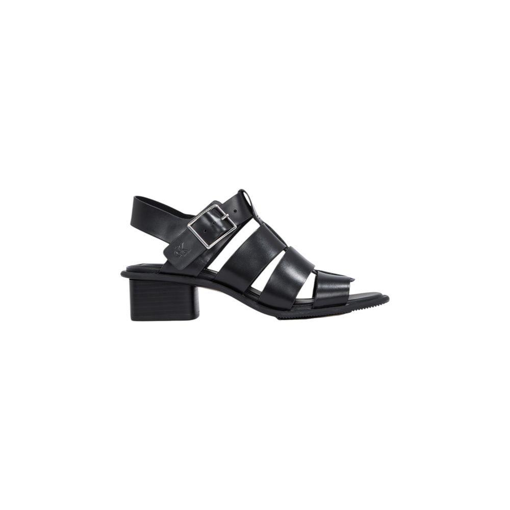 Black Polyester SandalThe Calvin Klein Jeans HEEL SQUARE MG BUCKLE YW0YW01708 women’s sandals offer a perfect blend of modern style and everyday comfort. Crafted from a mix of polyester (60%) and polyurethane (40%), these sandals feature an elegant silhou