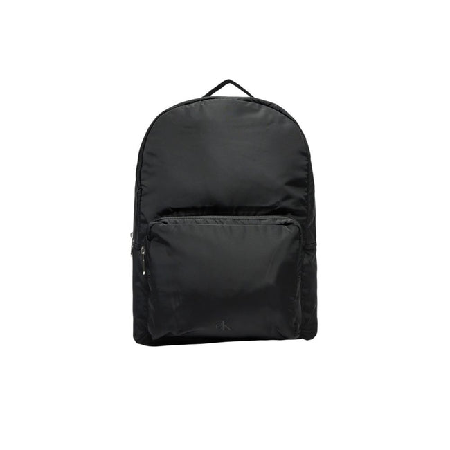 Black Recycled Polyester BackpackDiscover the Ultralight Center Zip backpack by Calvin Klein, a practical and stylish accessory made from 100% recycled polyester. This backpack is designed to provide excellent lightweight functionality without compromisin