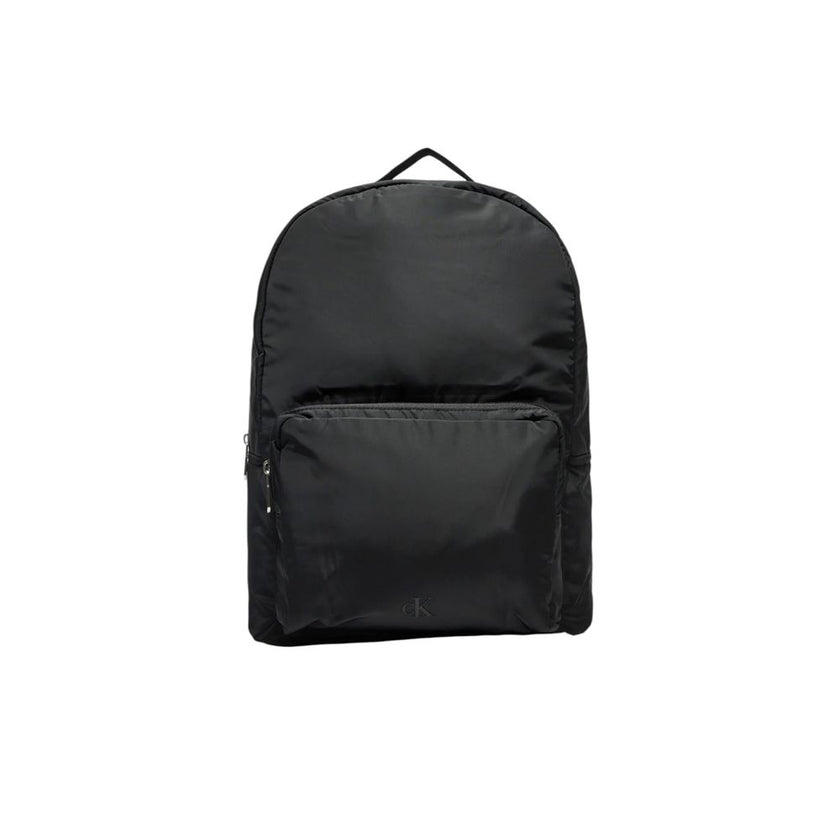 Black Recycled Polyester BackpackDiscover the Ultralight Center Zip backpack by Calvin Klein, a practical and stylish accessory made from 100% recycled polyester. This backpack is designed to provide excellent lightweight functionality without compromisin