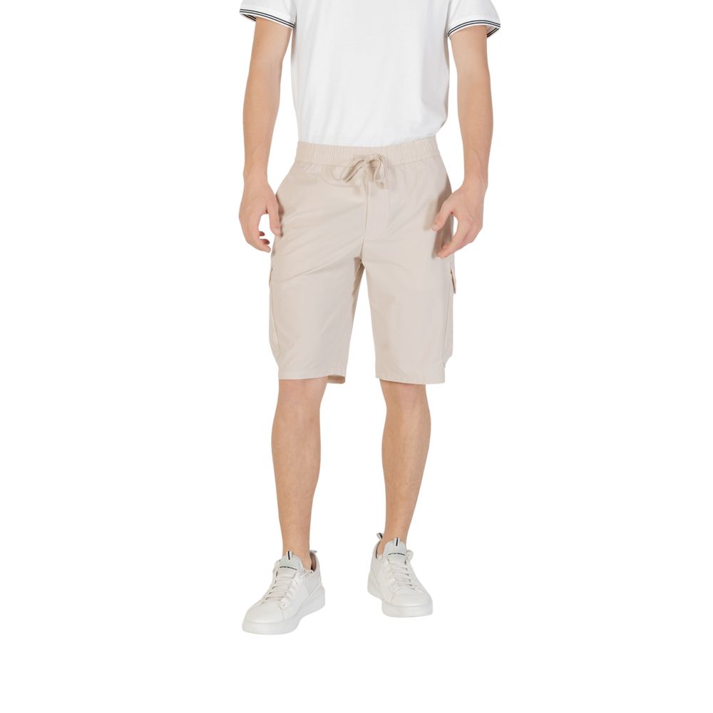 Beige Polyester Bermuda ShortsDiscover the Boss S_Urbanex-Cargo men’s bermuda shorts, made from 100% polyester for lightweight comfort. These shorts feature practical side pockets, making them ideal for a casual and functional look. The elastic waistband
