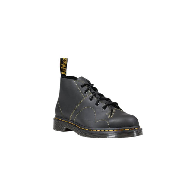 Black Leather Lace-Up BootsDiscover the Dr. Martens Church Greasy men’s ankle boots, an icon of style and comfort. Made from 100% high-quality leather, these boots provide unparalleled durability and resistance. The classic design is enhanced by distincti