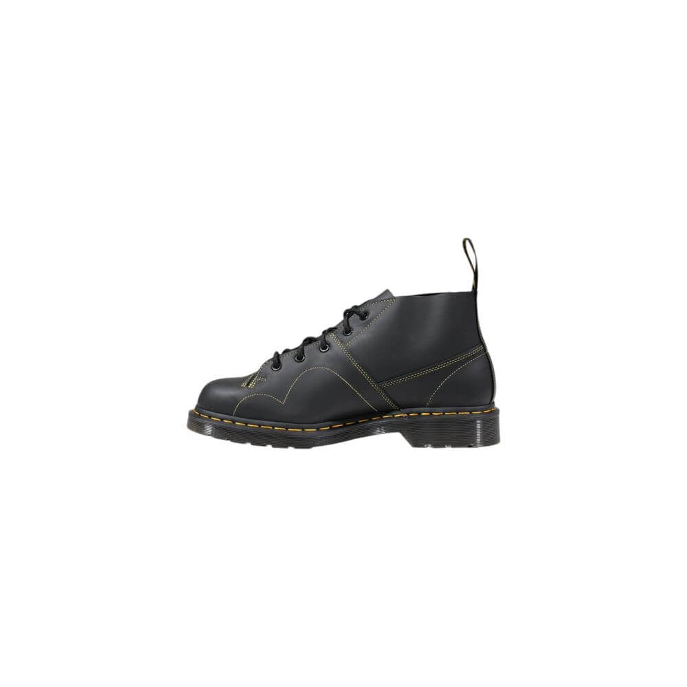 Black Leather Lace-Up BootsDiscover the Dr. Martens Church Greasy men’s ankle boots, an icon of style and comfort. Made from 100% high-quality leather, these boots provide unparalleled durability and resistance. The classic design is enhanced by distincti