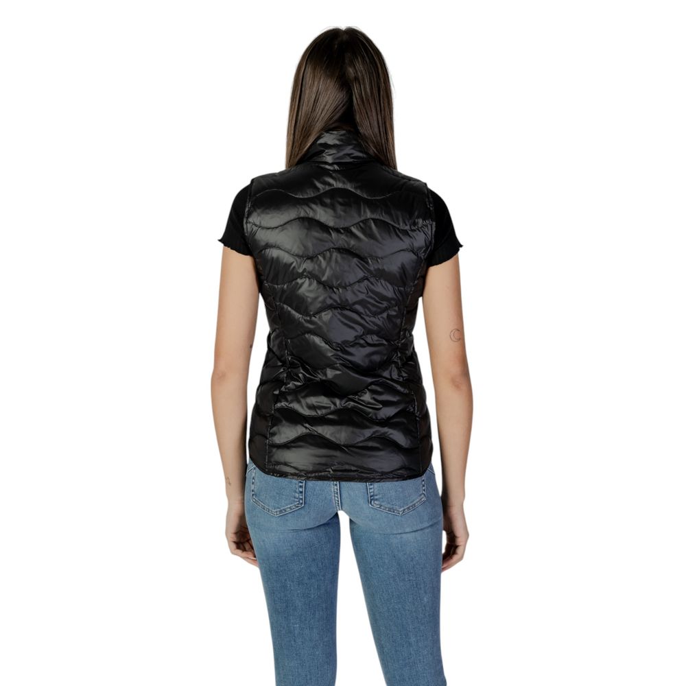 Black Synthetic Sleeveless Jacket with Quilted Design