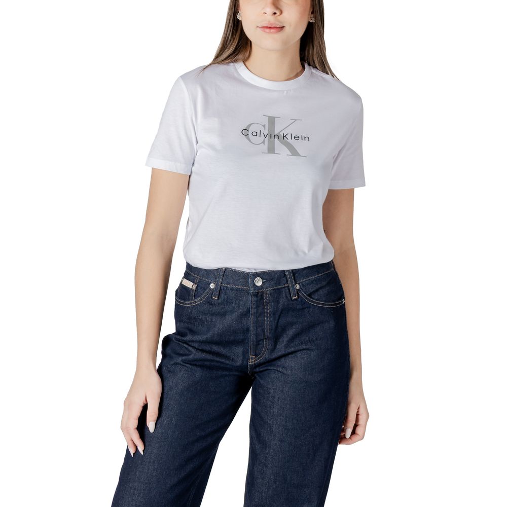 White Cotton T-ShirtDiscover casual elegance with the short-sleeve women’s t-shirt from Calvin Klein Jeans. Made from 100% cotton, this shirt offers exceptional comfort and a soft fit against the skin. The minimalist design is enhanced by the iconic brand