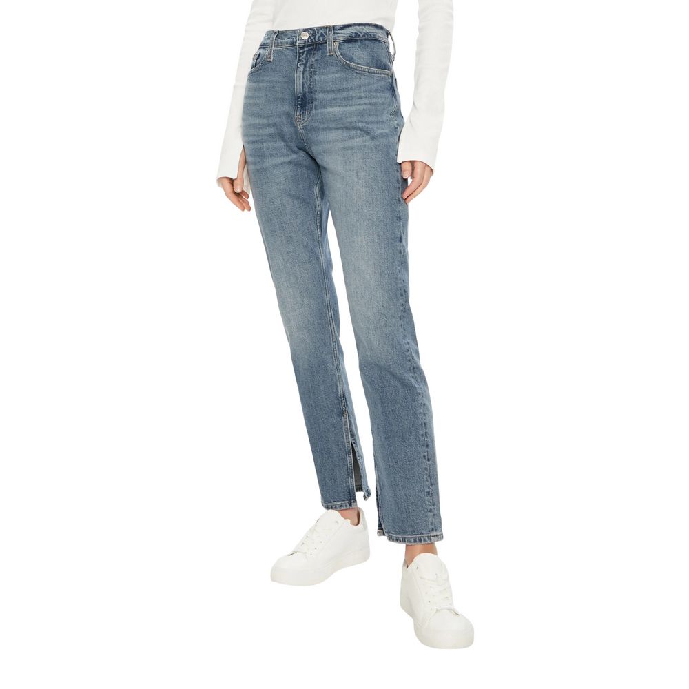 Blue Cotton Slim Fit JeanThe Calvin Klein Jeans AUTHENTIC SLIM STRAI J20J224508 women’s slim jeans are a must-have for every modern wardrobe. Made with high-quality materials, consisting of 79% cotton, 20% recycled cotton, and 1% elastane, these jeans pro