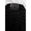 Black Cotton BermudaDiscover the Calvin Klein Jeans REGULAR J30J327195 men’s bermuda shorts, an essential piece for your summer wardrobe. Made from a blend of 94% cotton, 4% elastomultiester, and 2% elastane/lycra, these shorts provide a comfortable fit a