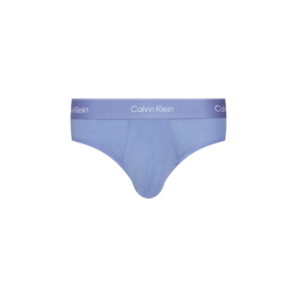 Blue Cotton BriefsDiscover timeless comfort and style with the Calvin Klein Underwear HIP BRIEF men’s slip pack of three. Made from high-quality materials, these briefs are composed of 95% cotton and 5% elastane/lycra, ensuring a perfect fit and a soft fe
