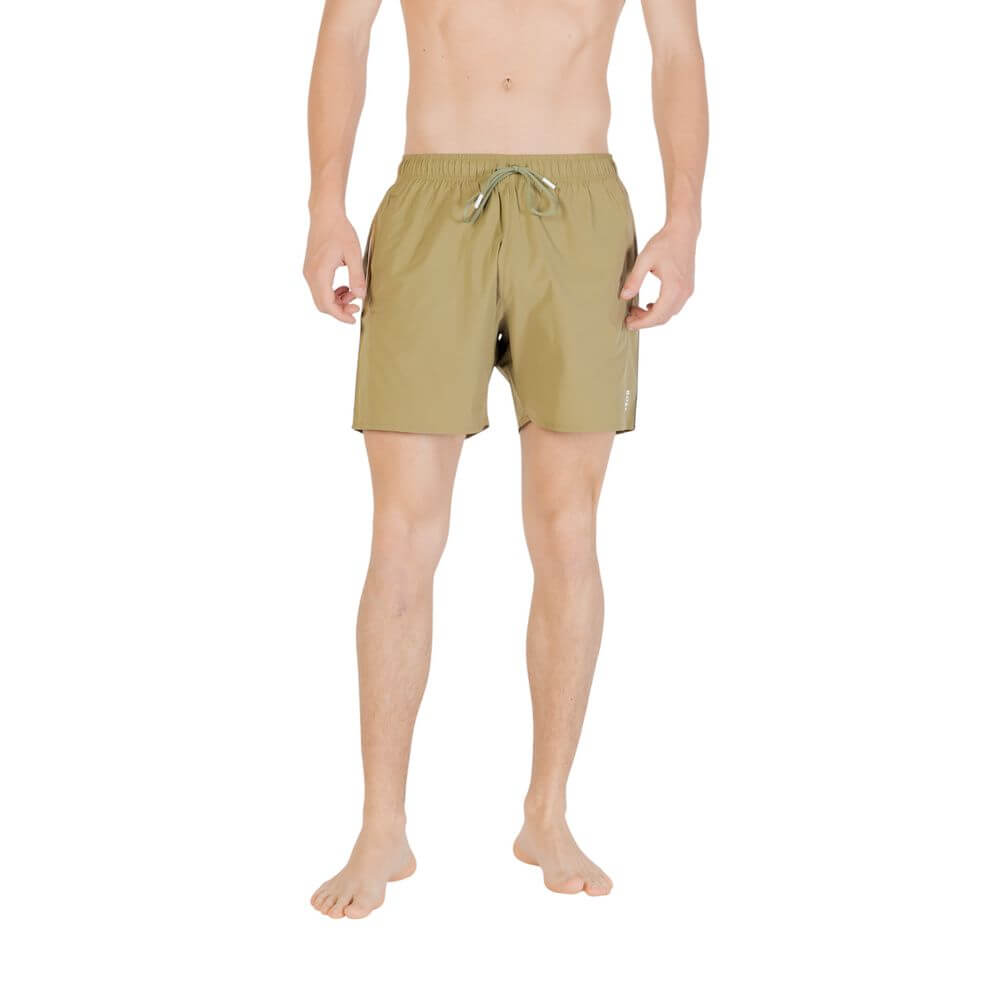 Green Polyester Swim ShortDiscover the Boss men’s swim shorts, model 10239741 50491594, made from 100% polyester for durability and comfort. These swim shorts are perfect for beach or pool days, thanks to their comfortable fit and elegant design. They fea