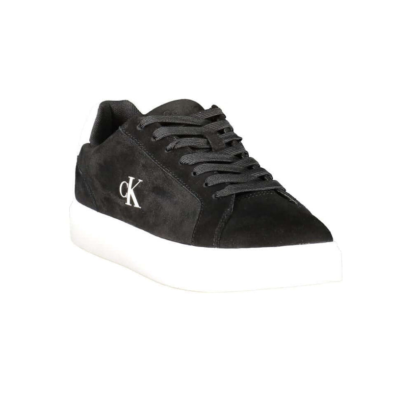 Black Leather Men SneakerElevate your sneaker game with the striking Calvin Klein sports shoes, blending bold contrast with unparalleled versatility. A sleek black design meets eye-catching white details, while the removable footbed ensures customizable c