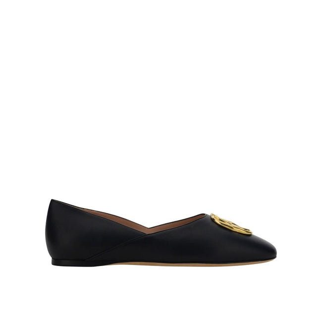 Black Calfskin Ballet FlatsDescription: – Composition: 100% calf leather – Inner: Leather – Insole: Leather – Sole: Leather – Round toe – Slip on – Iconic metal logo monogram – Made in Italy – Gender: WOMEN –Black Calfskin Ballet Flats${tagsBallyAulae Bla