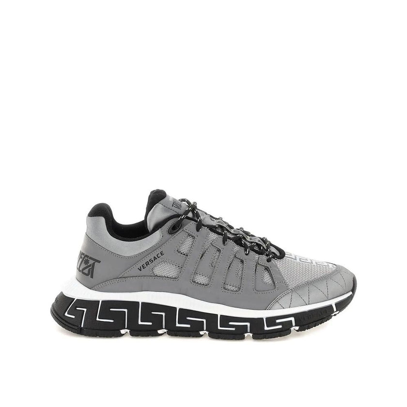 Silver Fabric Athletic SneakersDescription: – Composition: – Fabric – Leather details – Rubber sole – Lace up – Front and back logo detail – Made in Italy –Silver Fabric Athletic Sneakers${tagsVersaceAulae Silver Fabric Athletic Sneakers VersaceAulae Silv