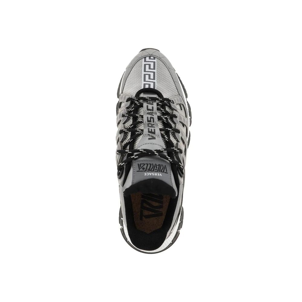 Silver Fabric Athletic SneakersDescription: – Composition: – Fabric – Leather details – Rubber sole – Lace up – Front and back logo detail – Made in Italy –Silver Fabric Athletic Sneakers${tagsVersaceAulae Silver Fabric Athletic Sneakers VersaceAulae Silv