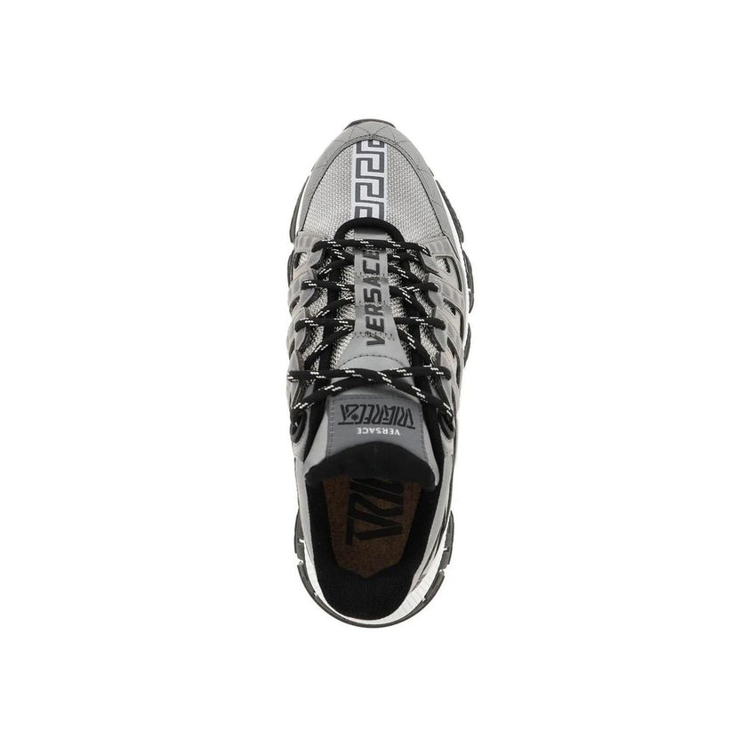 Silver Fabric Athletic SneakersDescription: – Composition: – Fabric – Leather details – Rubber sole – Lace up – Front and back logo detail – Made in Italy –Silver Fabric Athletic Sneakers${tagsVersaceAulae Silver Fabric Athletic Sneakers VersaceAulae Silv