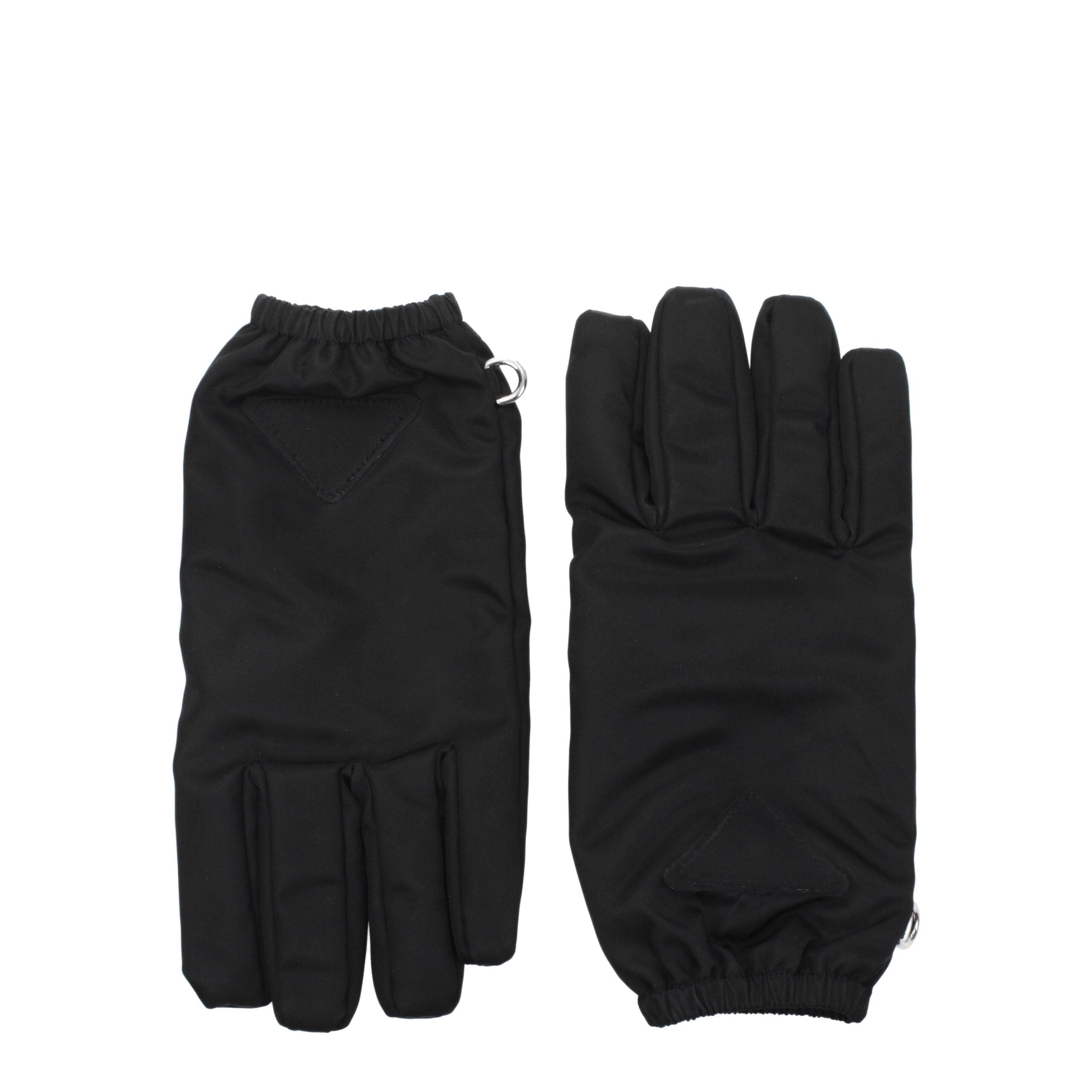 Black Nylon GlovesDescription: The product with MPN 2GG1701WQ8F0002 and code F72577 recycled nylon in black is a gloves designed by Prada. It has features like removable straps. Additional Info: Style: Casual Materials: Recycled Nylon MPN: 2GG1701WQ8F0002