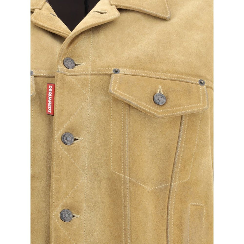 Beige Leather Denim JacketDsquared2’s suede Jacket is a statement piece made from soft suede. It features a front button closure, flap and button pockets on the chest and welt pockets on the sides. Button cuffs and adjustable side buttons at the waist com