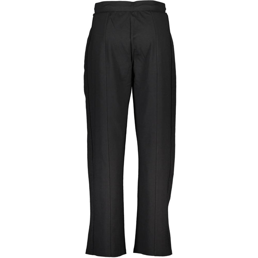 Black Elastane Pantsports trousers, 2 pockets, elastic waistband, embroidery, logo, 70% sustainable materialsBlack Elastane Pant${tagsCalvin KleinAulae Black Elastane Pant Calvin KleinAulae Black Elastane Pant sports trousers, 2 pockets, elastic waistband