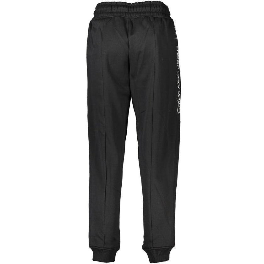 Black Polyester PantSPORTS TROUSERS, FLEECE INSIDE, ELASTIC WAIST WITH LACES, ELASTIC AT THE ANKLE, 2 POCKETS, CONTRAST DETAILS, LOGO, 50% RECYCLED POLYESTERBlack Polyester Pant${tagsCalvin KleinAulae Black Polyester Pant Calvin KleinAulae Black Polyester