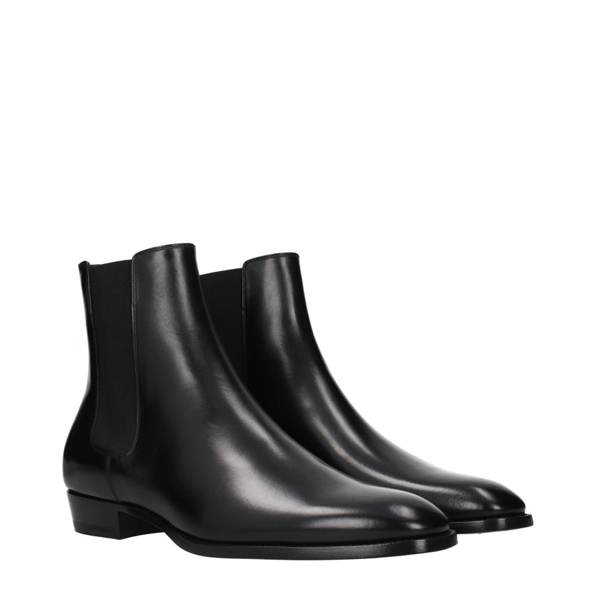Black Leather Ankle BootsDescription: The product with MPN 353673174C38NO and code F84768 leather in black is a ankle boots designed by Celine. Additional Info: Closing type: Closure with Elastic Materials: Leather Shoe sole: Leather Shoe tip: Pointy toe