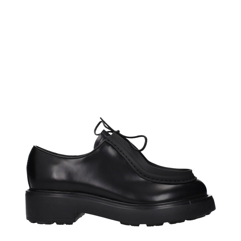 Black Leather Oxfords And DerbiesDescription: The product with MPN 1E280N055050F0002 and code F84747 leather in black is a lace up and monkstrap designed by Prada. It has features like side logo.Black Leather Oxfords And Derbies${tagsPradaAulae Black Leat