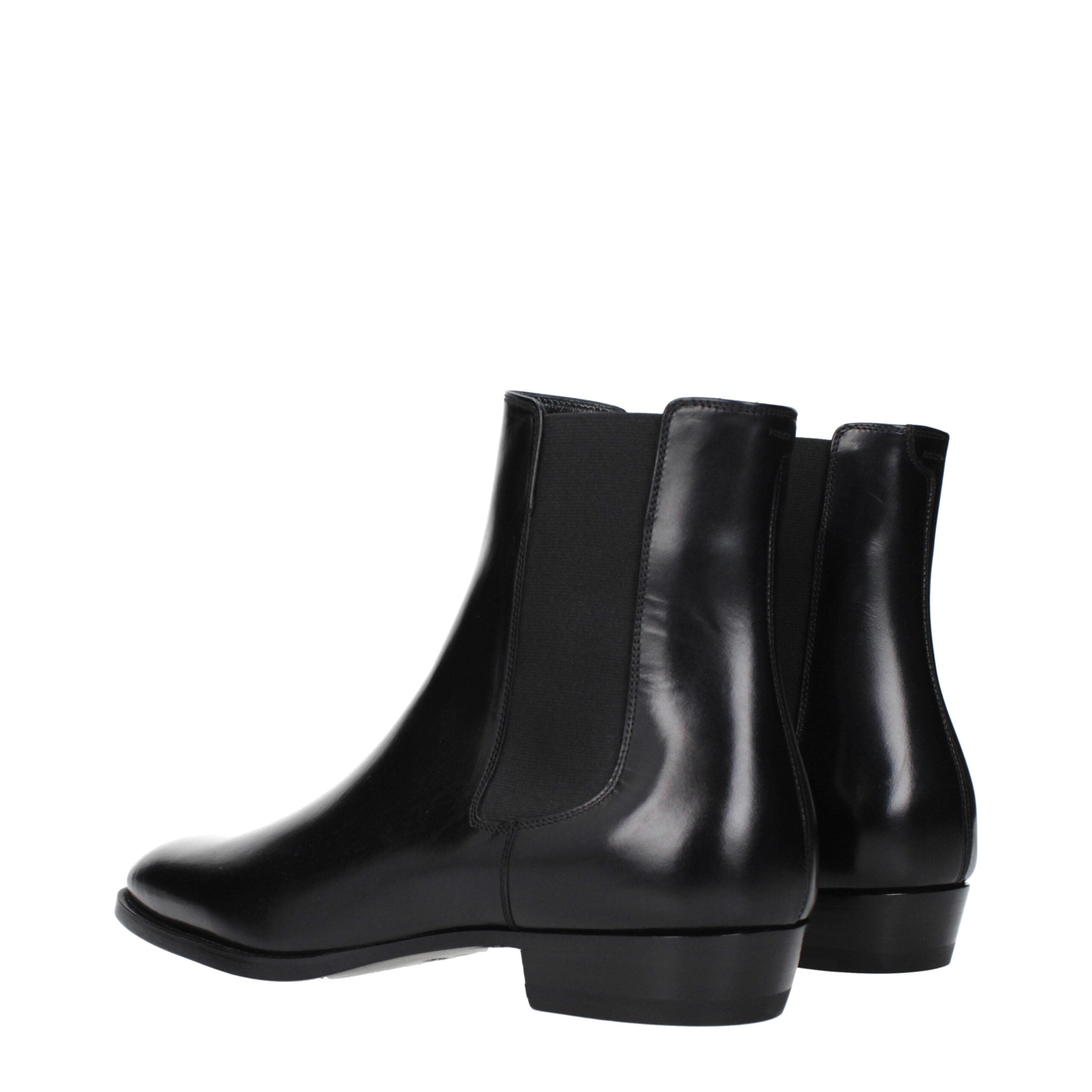Black Leather Ankle BootsDescription: The product with MPN 353673174C38NO and code F84768 leather in black is a ankle boots designed by Celine. Additional Info: Closing type: Closure with Elastic Materials: Leather Shoe sole: Leather Shoe tip: Pointy toe