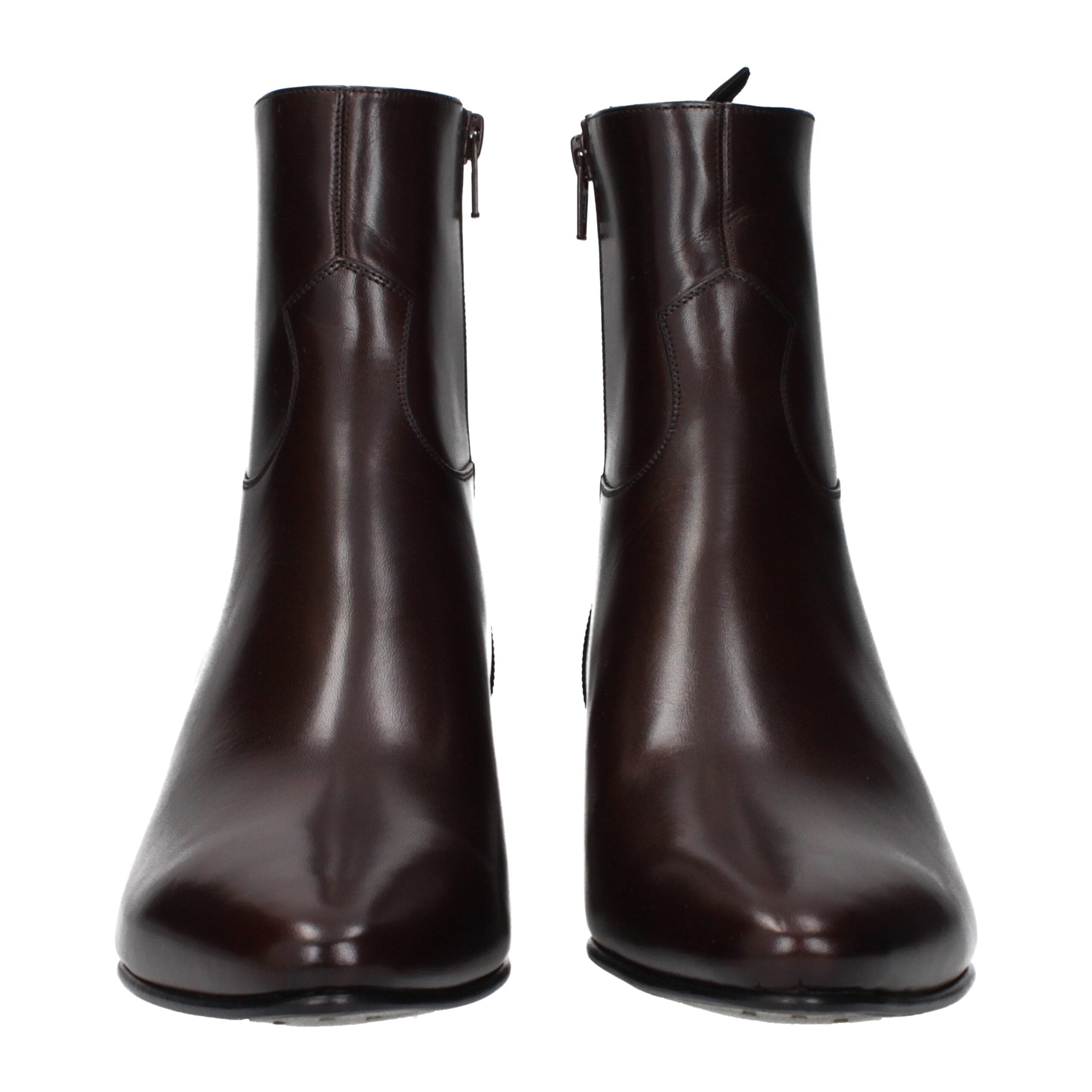 Red Leather Ankle BootsDescription: The product with MPN 340603791C19OA and code F84769 leather in red is a ankle boots designed by Celine. It has features like vintage effect.Red Leather Ankle Boots${tagsCelineAulae Red Leather Ankle Boots CelineAulae Re