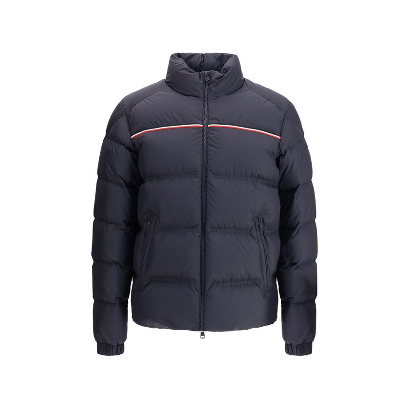 Bouvaque Down JacketBouvaque Down Jacket by Moncler combines sporty style and iconic details. Featuring an essential design, it features the logo patch on the left sleeve, zipper closure, two side welt pockets and elastic cuffs. The standing collar offers