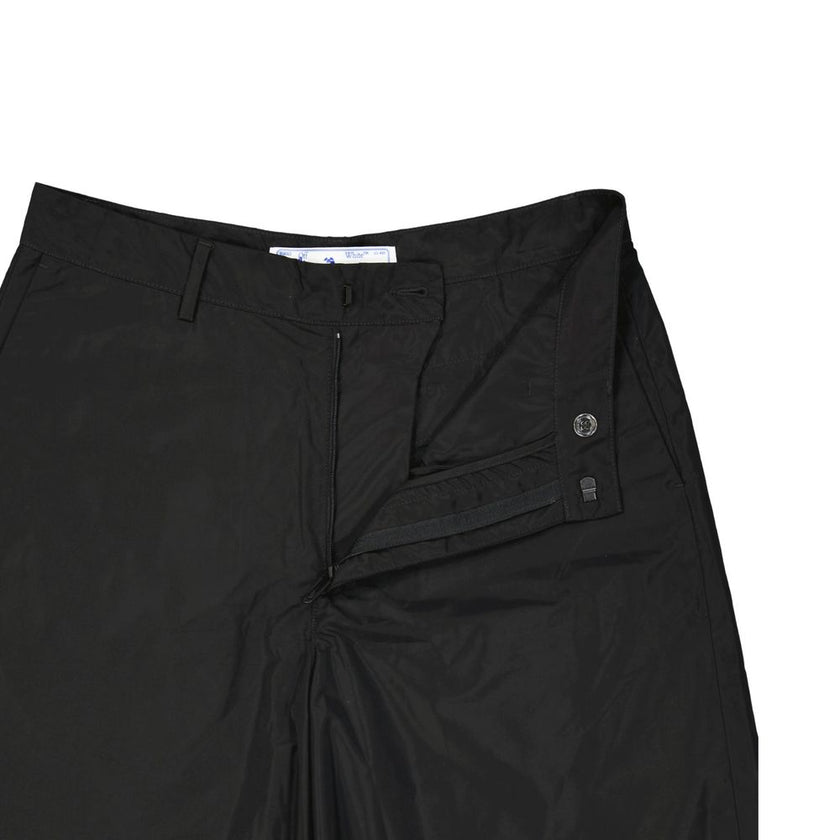 Black Polyester Short And Mini ShortsDescription: – Composition: 100% Polyester – Two side pockets – Belt loops – Machine wash – Two back pockets – Hook, button and zip closure – Made in Italy – Gender: MEN –Black Polyester Short And Mini Shorts${tagsOff-