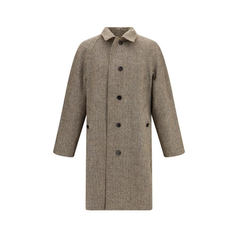 Brown Cotton CoatThe Chevington Reversible Coat by Burberry is crafted from cotton and finished with a clean design that balances functionality and style. Featuring a classic collar, long sleeves, and a button front closure, it stands out for its reversib