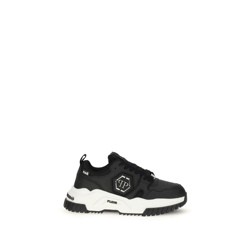 Black Polyester Athletic SneakersNew Predator Sneakers by Philipp Plein add a bold and distinctive touch to your look with their bold design and quality materials. Made of a blend of synthetic leather and mesh, they feature a logo patch on the outer quart