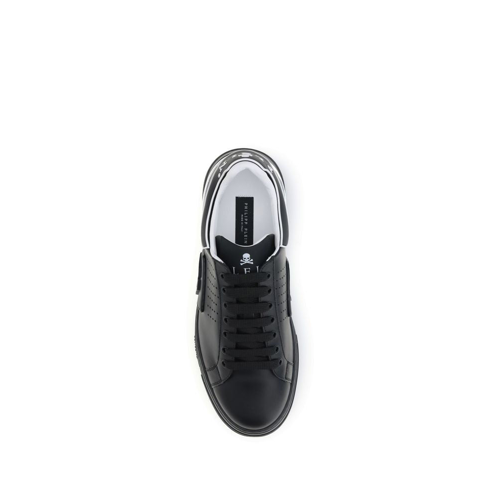 Black Calf Leather Bos Taurus Athletic SneakersLow Top Hexagon Sneakers by Philipp Plein combine urban style and advanced technology in a bold, modern design. Made of nappa leather, they are embellished with a contrasting logo on the collar and the iconic