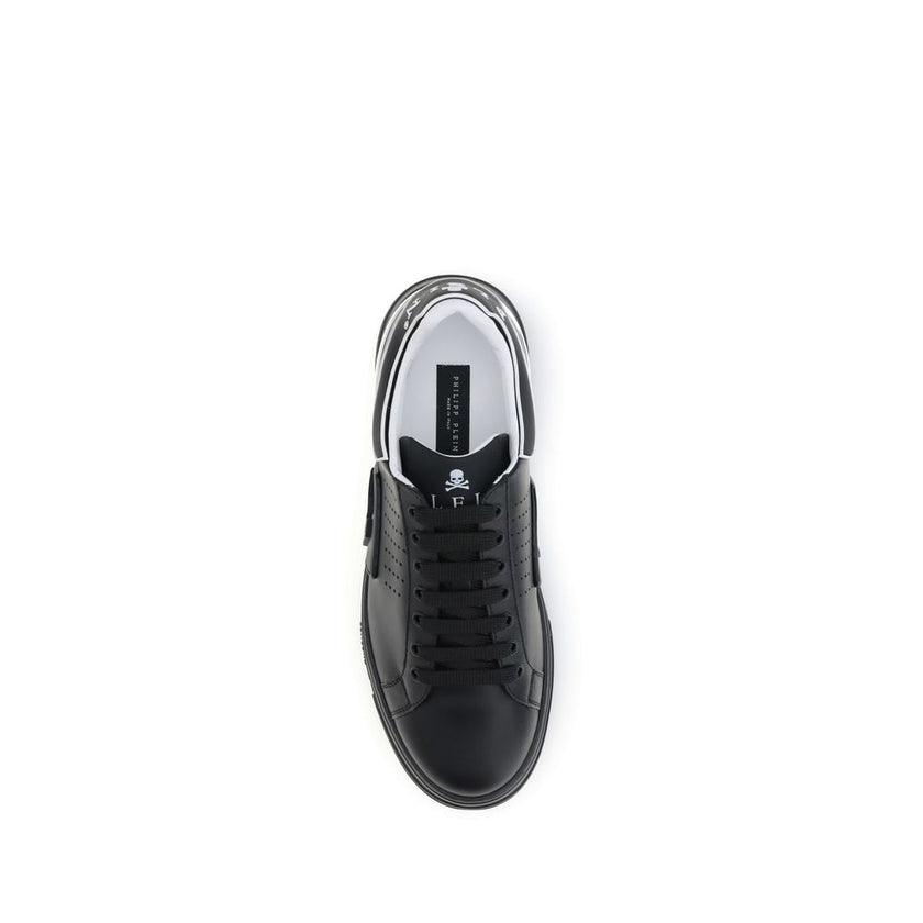 Black Calf Leather Bos Taurus Athletic SneakersLow Top Hexagon Sneakers by Philipp Plein combine urban style and advanced technology in a bold, modern design. Made of nappa leather, they are embellished with a contrasting logo on the collar and the iconic