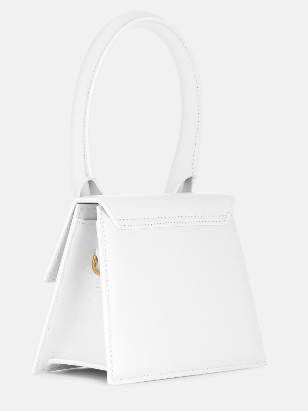 White Le Chiquito Moyen BagJACQUEMUS Gorgeous brand new, 100% Authentic Jacquemus Le Chiquito Moyen White Bag Model: 213BA002-3000-100 Color: White with Gold Hardware – Reinforced handle – Magnetic flap closure – Removable long shoulder strap – Inside poc