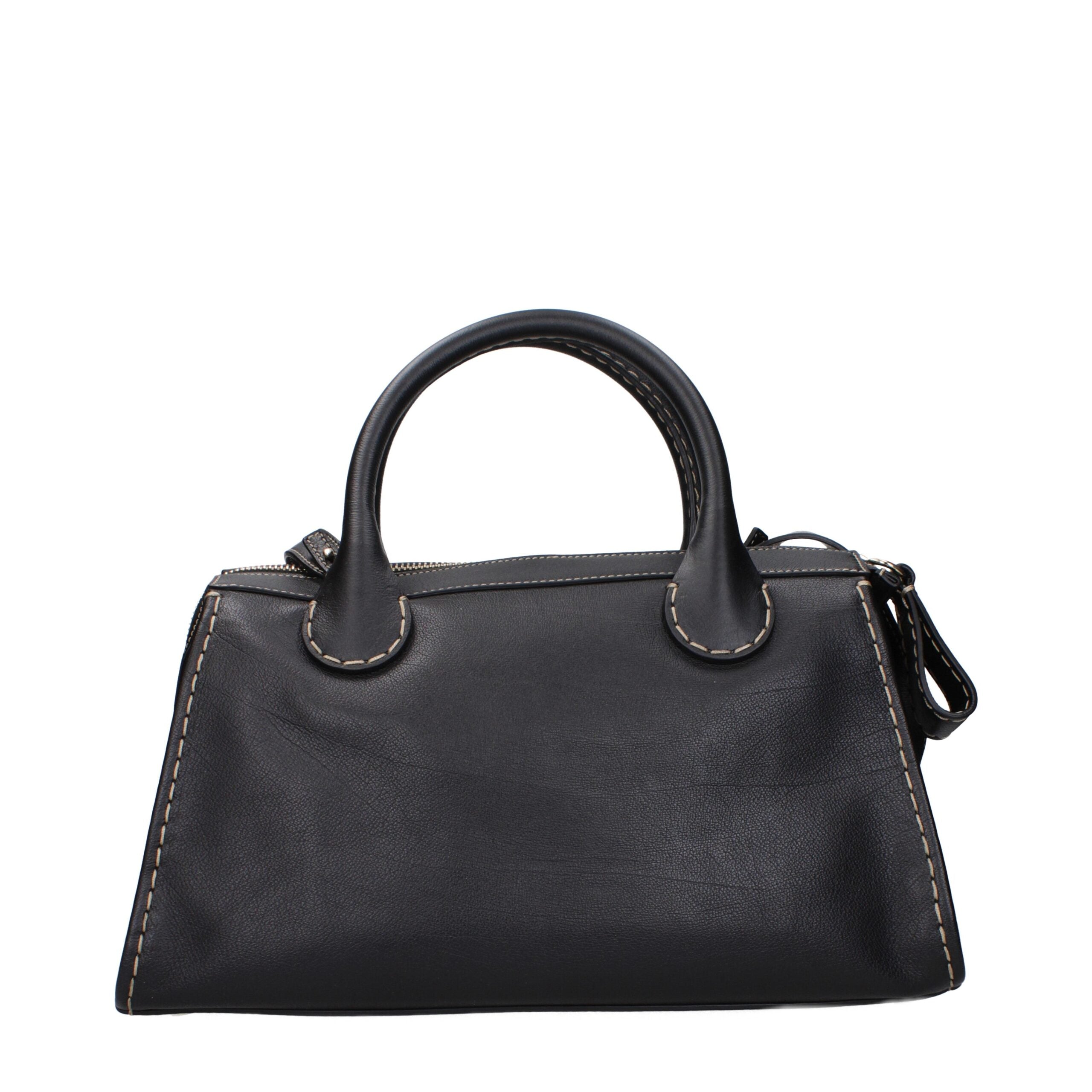 Black Leather HandbagDescription: The product with MPN CHC21WS450F43001 and code F84924 leather in black is a handbags designed by Chloé. It has features like intentionally distressed areas may vary, front logo, adjustable shoulder, removable shoulder.Bla